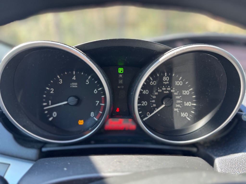 2011 Mazda MAZDA3 i Touring - Photo 8